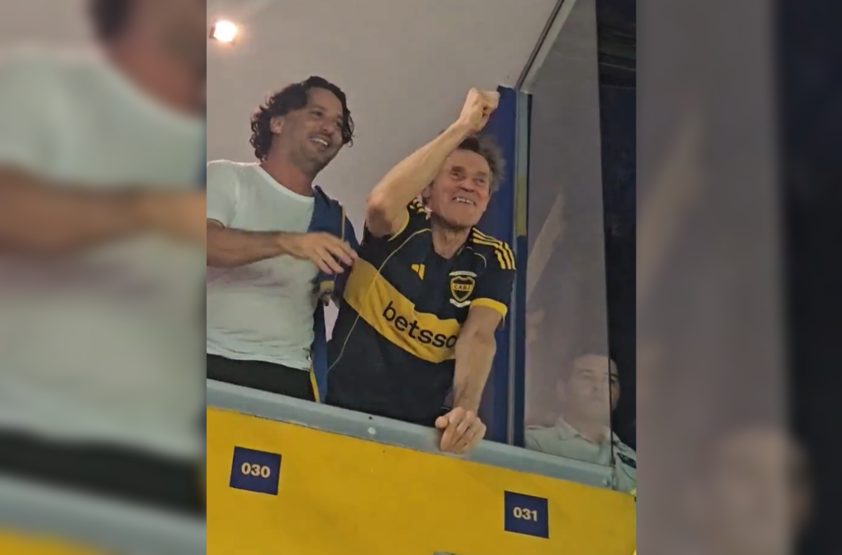 El actor Willem Dafoe, conocido por su papel como el Duende Verde, se vuelve tendencia tras filtrarse imágenes y memes que lo vinculan con el club Boca Juniors. Foto: Cortesía.