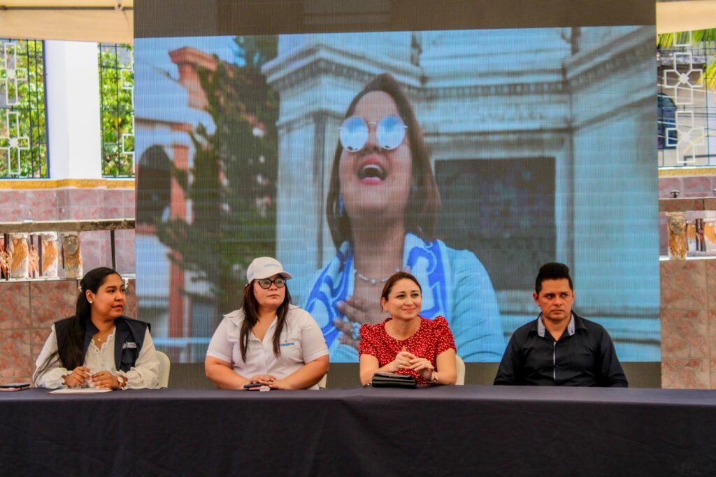 La Cancillería y CONAMYPE lanzan feria en Chalatenango para potenciar emprendimientos locales y de retornados bajo el #ProyectoSemillas. Una iniciativa clave para la economía local. Foto: Cancillería.