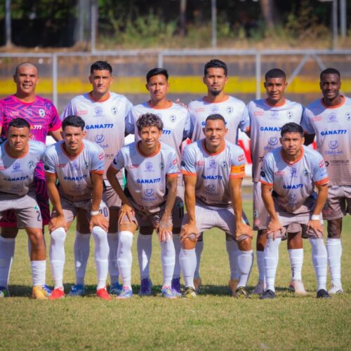 El Fuerte San Francisco resolvió la controversia por salarios atrasados tras presión de la FESFUT. El equipo pagó en su totalidad a su plantel en menos de 72 horas. #FútbolSV #LMF Foto: CDFuerteSF.