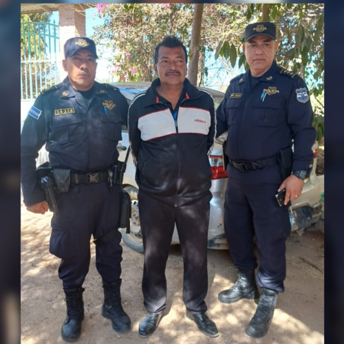 Héctor Carrillo Osorio fue capturado en Metapán tras asesinar a un hombre con un objeto contundente. El móvil: una supuesta trampa en un juego de naipes donde perdió $240. Foto: PNCSV.