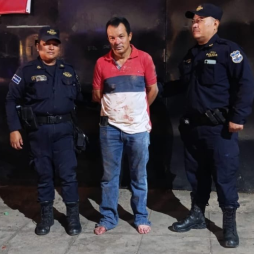 Miguel Ángel Sandoval Castaneda (55 años) fue capturado en Atiquizaya tras asesinar a su compañero de bebidas con un objeto contundente durante una discusión bajo efectos del alcohol. La PNC confirmó el arresto. Foto: PNCSV.