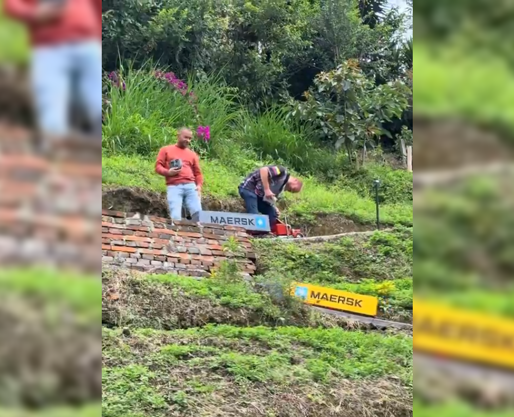 Un video viral de camiones RC hiperrealistas en un circuito miniatura demuestra que la pasión por las rastras nunca muere en El Salvador. ¡Terapia para adultos con mandos de alta tecnología! Foto: Cortesía.