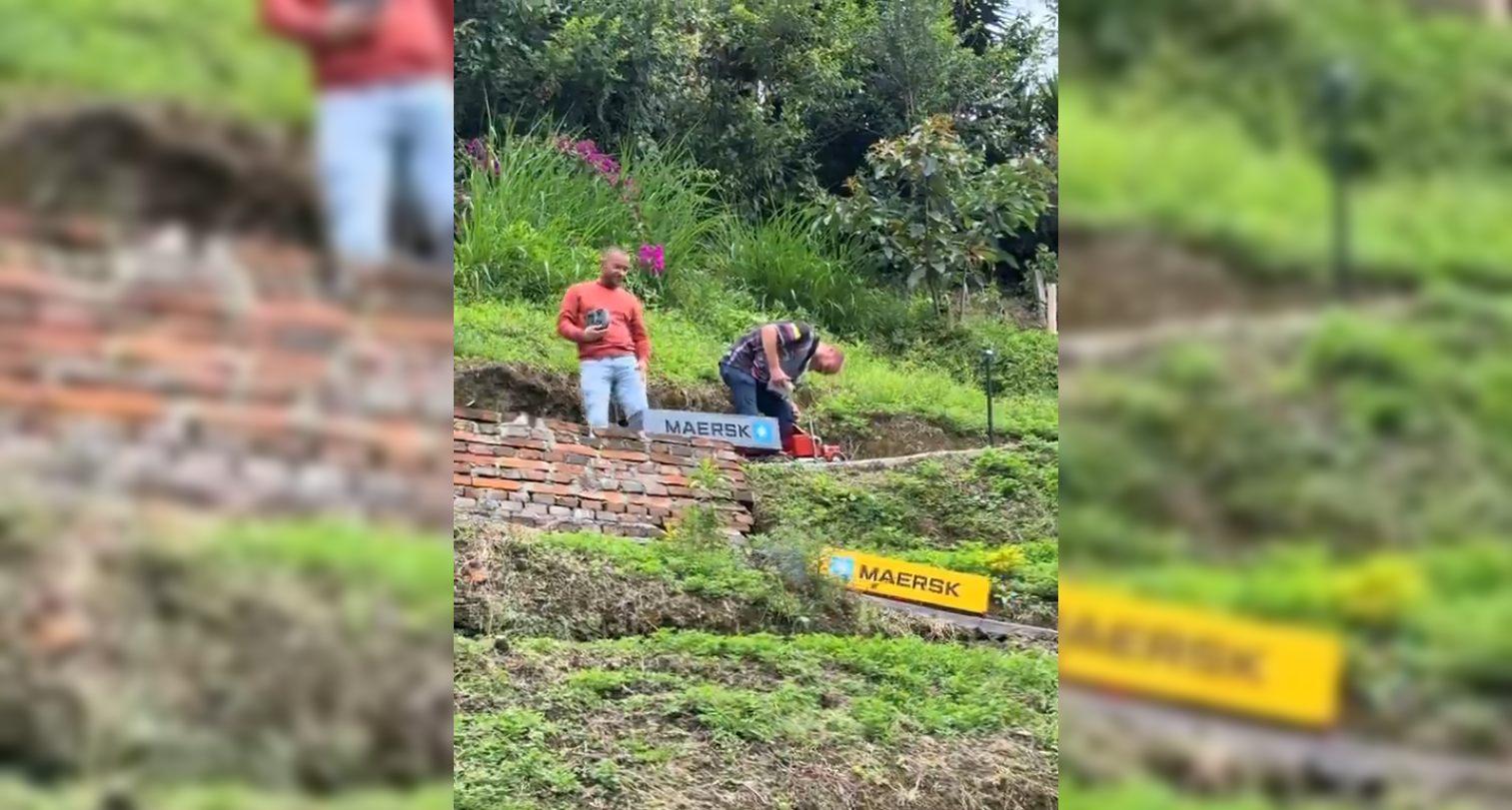Un video viral de camiones RC hiperrealistas en un circuito miniatura demuestra que la pasión por las rastras nunca muere en El Salvador. ¡Terapia para adultos con mandos de alta tecnología! Foto: Cortesía.