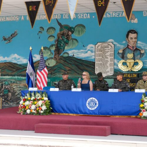 Finaliza el ejercicio #CENTAMGuardian2026 en San Salvador. Fuerzas de la región fortalecen su lucha contra el narcotráfico y amenazas transnacionales. Participan EE.UU., Guatemala, Honduras y Belice. Foto: Ministerio de Defensa.