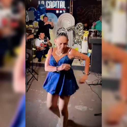 La reina del ritmo, Yajaira, celebró sus 78 años rodeada de alegría, baile y el cariño de sus seguidores en el corazón de San Salvador. Un ícono que sigue inspirando generaciones. Foto: La Diáspora 503.
