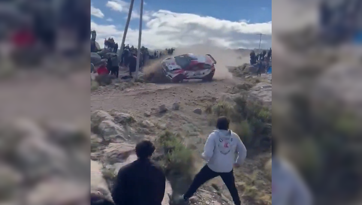 Un espectador de 25 años falleció en el Rally Sudamericano de Córdoba, Argentina, tras ser embestido por un auto paraguayo que perdió el control en el tramo Giulio Cesare. Foto: Cortesía.