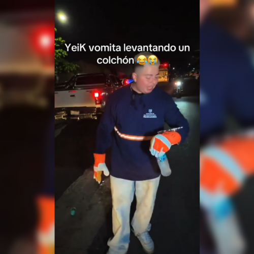 El influencer Yeik se volvió viral tras intentar ser recolector de basura por un día y terminar vomitando al no soportar los malos olores. El video ya es tendencia en redes. Foto: Cortesía.