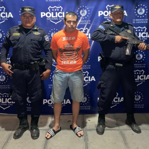 Christian Kelvin Elías Rojas, alias de la 18R, fue capturado en Apopa tras ser denunciado por amenazar a un empleado de telefonía en Valle Verde. La PNC actuó rápido bajo el régimen de excepción. Foto: PNC.