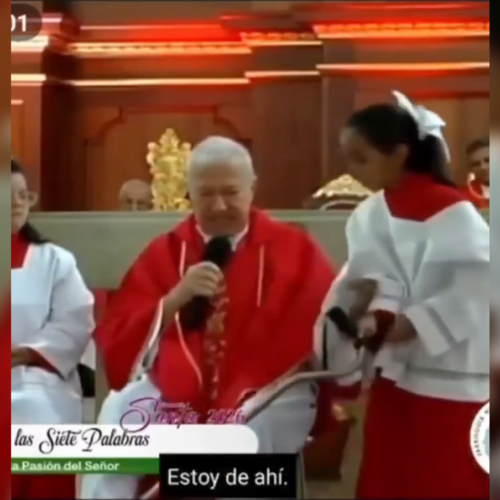 Un sacerdote en Colombia apartó con violencia a una monaguilla durante el Sermón de las Siete Palabras. El video viral desató indignación global. ¿Dónde quedó el amor al prójimo? Foto: Cortesía.