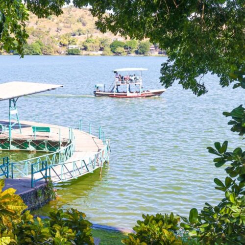 Este cuerpo de agua de origen volcánico ofrece un espacio ideal para el ecoturismo, la relajación familiar y la aventura en la zona paracentral de San Vicente. Foto: CORSATUR.