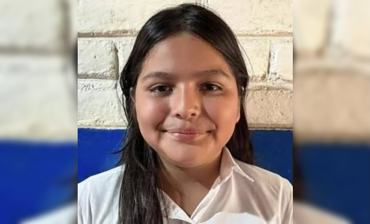 Glenda Stefanie Murcia Morán desapareció tras salir hacia su centro escolar y fue localizada fallecida en una zona limítrofe de La Libertad. Las autoridades investigan el caso en Comasagua. Foto: PNCSV.
