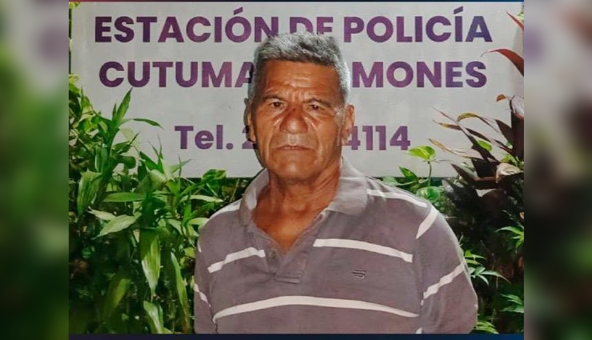 Víctor Manuel López, de 70 años, fue detenido en el cantón Cutumay Camones tras viralizarse un video donde intimidaba a una víctima con un machete. La PNC actuó rápido. Foto: PNCSV.