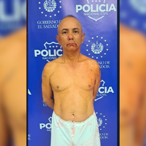 Ciro Alberto Alfaro Campos, de 60 años, fue capturado en Colón tras atacar a balazos a su hijo de 17 años y amenazar a su compañera de vida. La PNC lo incautó con un revólver. Foto: PNCSV.