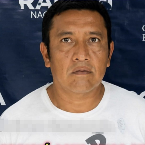 David Antonio M. C., de 47 años, fue detenido tras provocarles marcas visibles a sus hijos de 11 y 15 años bajo la excusa de estarlos "corrigiendo" en Sonzacate. Foto: PNCSV.