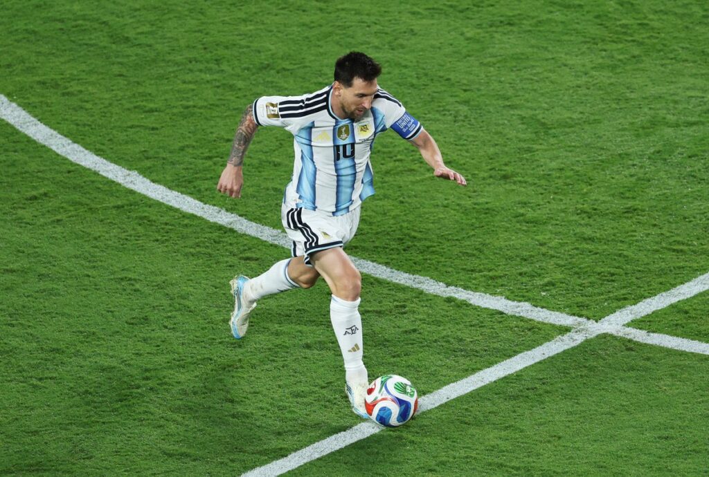 El astro argentino erró desde los doce pasos pero anotó al minuto 38' ante Austria, convirtiéndose en el máximo goleador histórico de los Mundiales con 17 goles. Foto: FIFA.