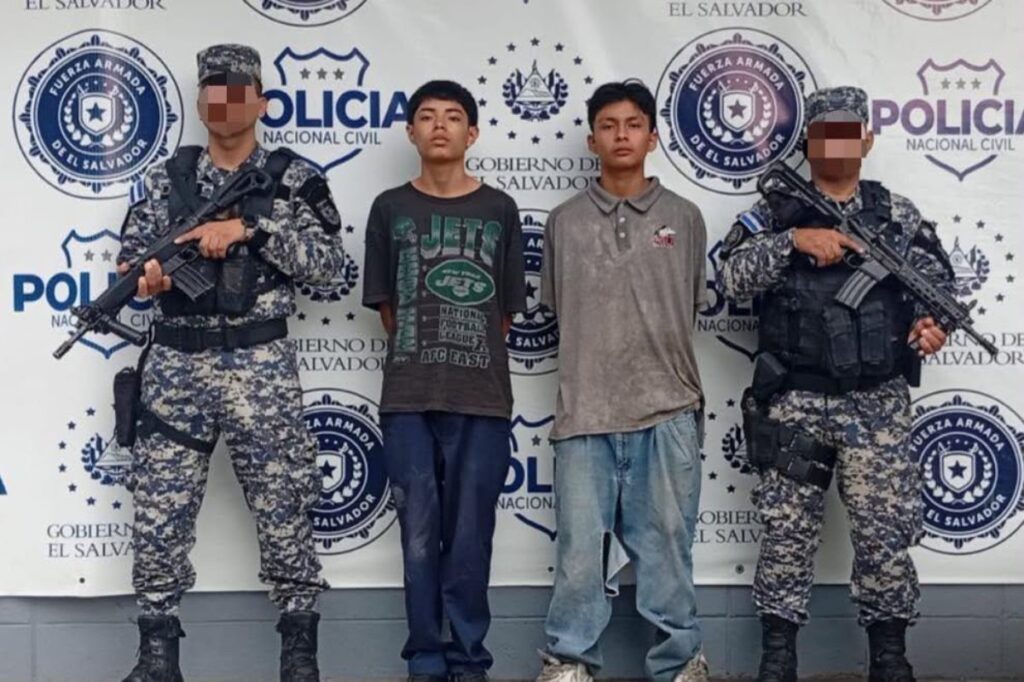 Isaías Vásquez Cortez y José Ramos Palacios, pandilleros de la 18S, fueron detenidos por la PNC en Soyapango tras intentar reactivar actividades delictivas. La denuncia ciudadana en redes sociales fue clave. Foto: PNCSV.