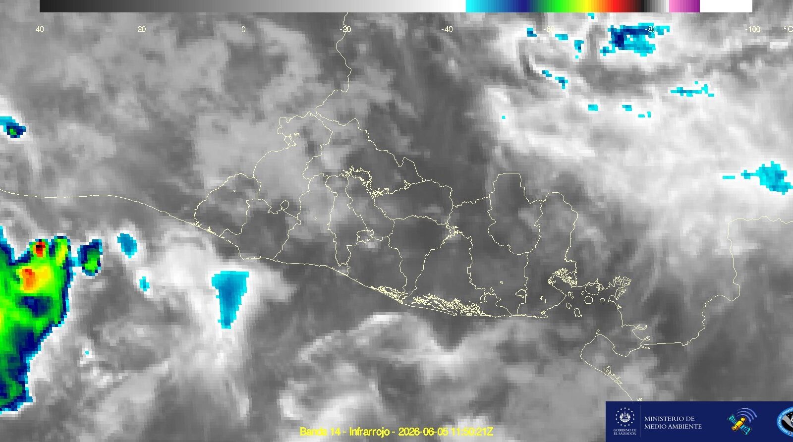 El MARN advierte sobre riesgos de inundaciones urbanas y deslizamientos debido a las lluvias intermitentes y las ráfagas de viento. El pronóstico incluye ambiente fresco. Foto: MARN.