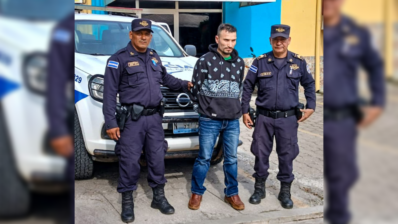 José Mario Baires fue interceptado al ingresar al país por poseer una orden judicial emitida por un juzgado de Sensuntepeque, Cabañas. La PNC lo detuvo en el Aeropuerto Internacional. Foto: PNCSV.
