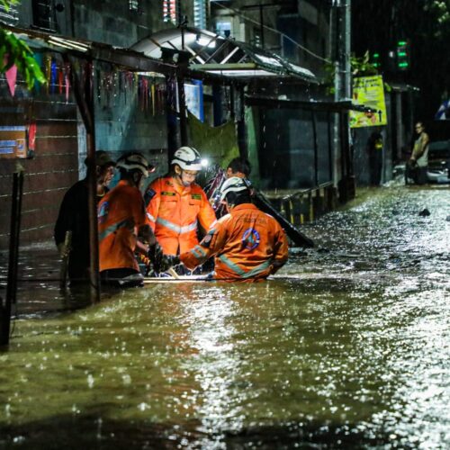 El Salvador está bajo alerta amarilla por un sistema con 90% de probabilidad de convertirse en ciclón tropical. El MARN advierte sobre lluvias intensas y oleaje peligroso. Foto: @PROCIVILSV.