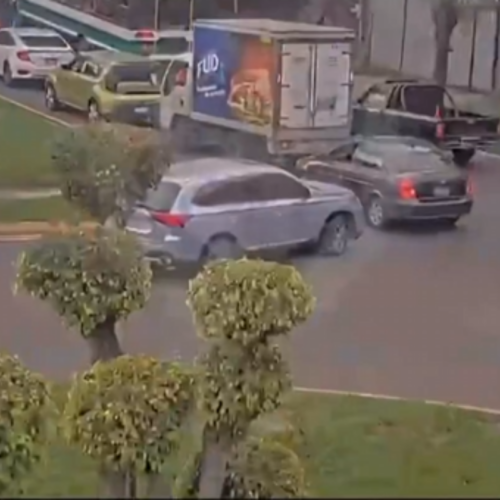 El sistema de videovigilancia captó la imprudente maniobra en el bulevar Sur y el VMT confirmó la aplicación de la sanción para evitar más siniestros. Foto: VMT.