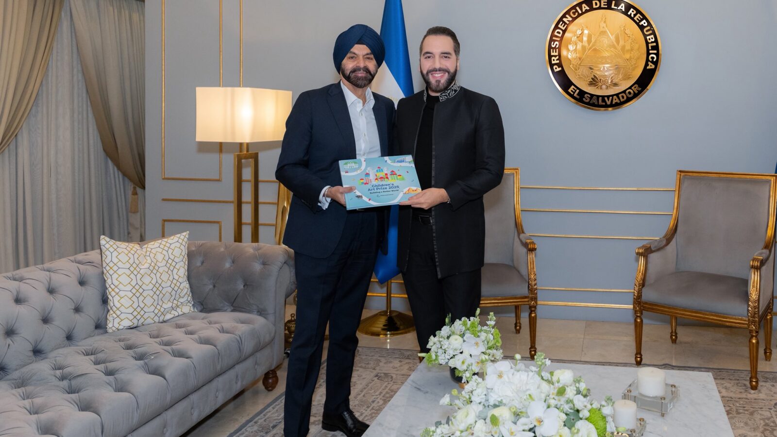 Ajay Banga conoció proyectos estratégicos de salud y educación con inteligencia artificial durante su visita oficial al país. El Banco Mundial evalúa nuevas líneas de financiamiento. Foto: Presidencia de la República.
