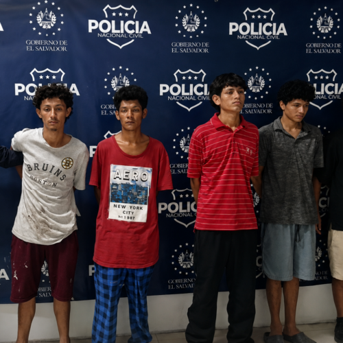 El incidente ocurrió tras las fiestas patronales en San Miguel Centro; la PNC capturó a cinco jóvenes, entre ellos tres menores de edad, por una violenta riña en Quelepa. Foto: @PNCSV.