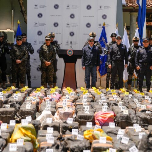 Con la histórica incautación en alta mar, El Salvador acumula un total de 13.286 toneladas de cocaína decomisadas durante el transcurso de 2026. El Gabinete de Seguridad detalló el operativo. Foto: Gabinete de Seguridad.