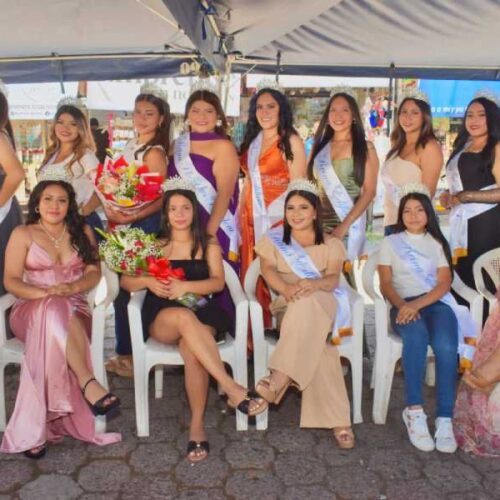 Las soberanas electas representarán a los pabellones y centros de abastecimiento en el tradicional desfile del comercio este próximo 3 de agosto en la capital. Foto: La Diáspora 503.