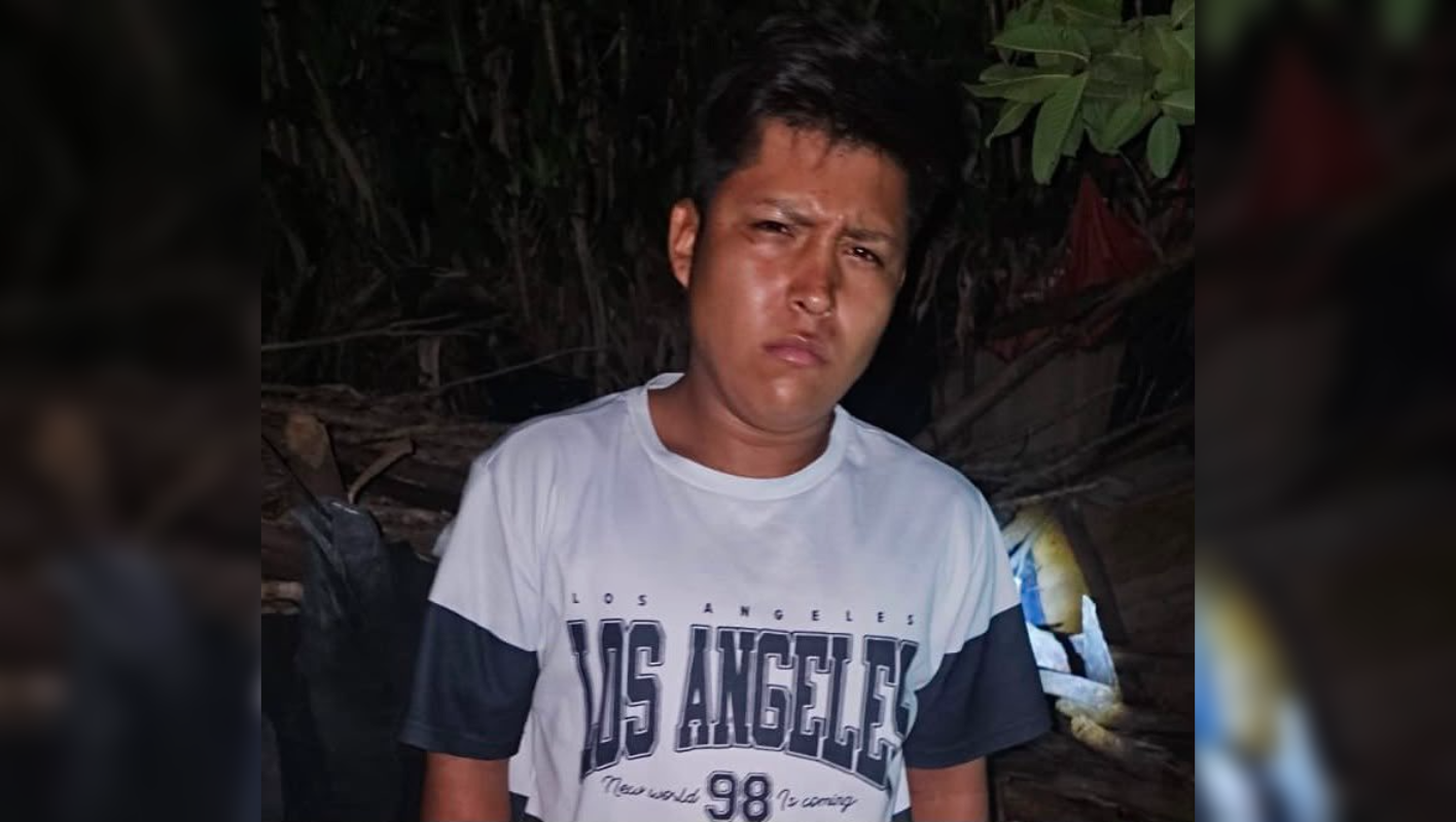 La Fuerza Armada de El Salvador (FAES) capturó en Alegría, Usulután, a un presunto integrante de la MS-13 tras ser denunciado por hacer señas delictivas en redes sociales. Foto: Fuerza Armada de El Salvador.