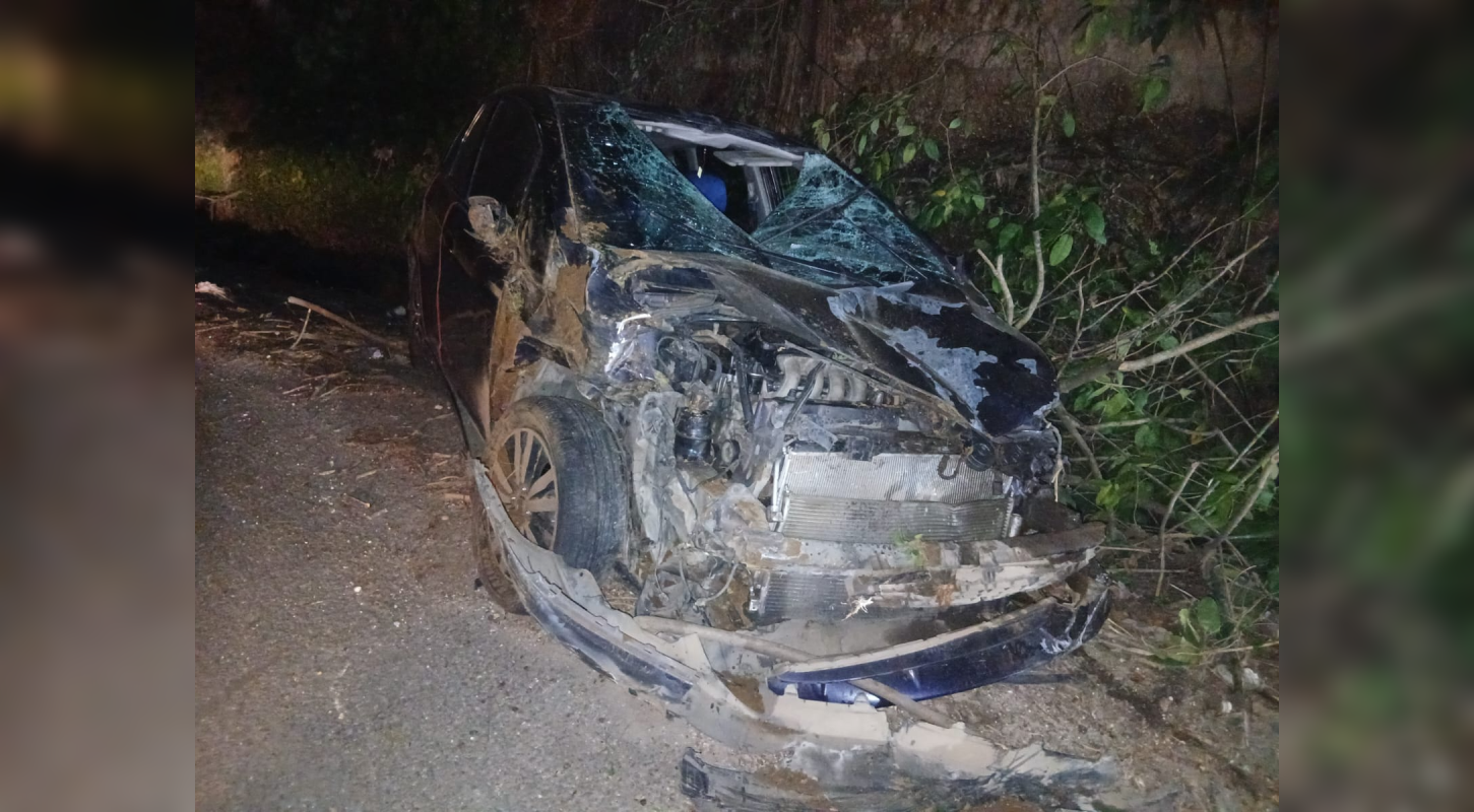 El accidente ocurrió en el kilómetro 57 de la Carretera Panamericana. Dos motociclistas perdieron la vida al chocar con un automóvil. El conductor del vehículo resultó herido y fue trasladado. Foto: @CvsOficial