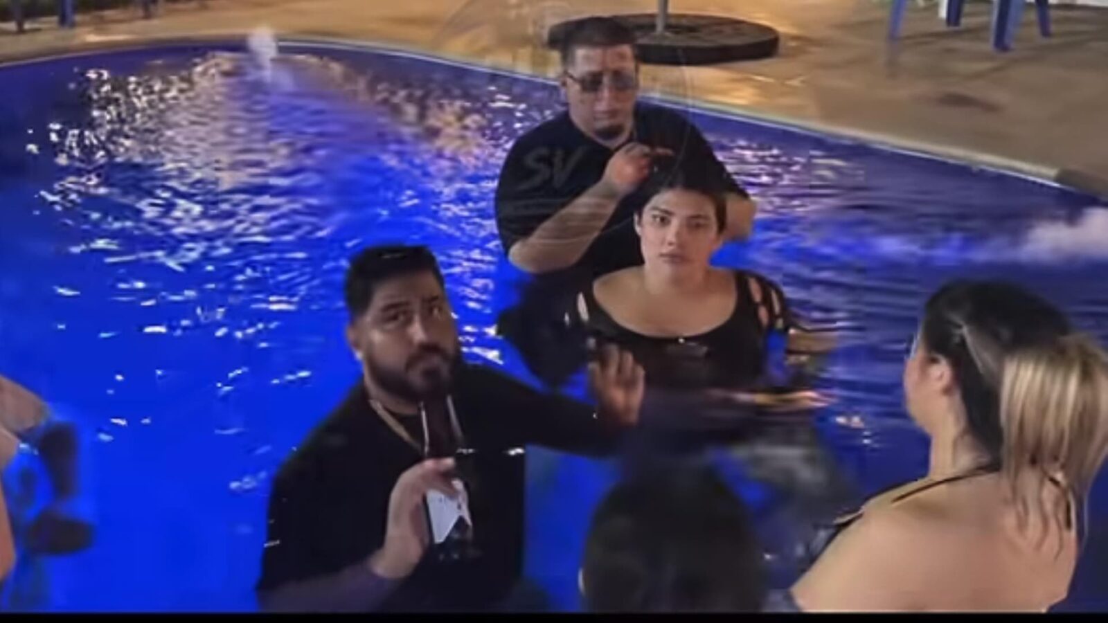La transmisión del Team Lokotron fue interrumpida abruptamente por la propietaria del inmueble, marcando el fin de su estadía. Captura de pantalla.