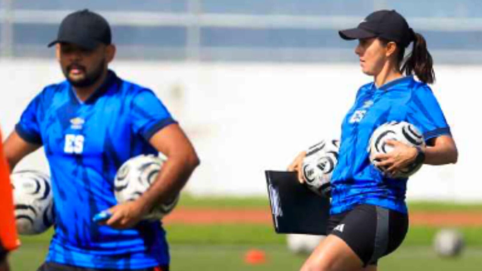 La historia de Mirian es un ejemplo de constancia. Su vínculo con el fútbol comenzó en su época estudiantil en el Instituto Nacional de Usulután (INU). INDES
