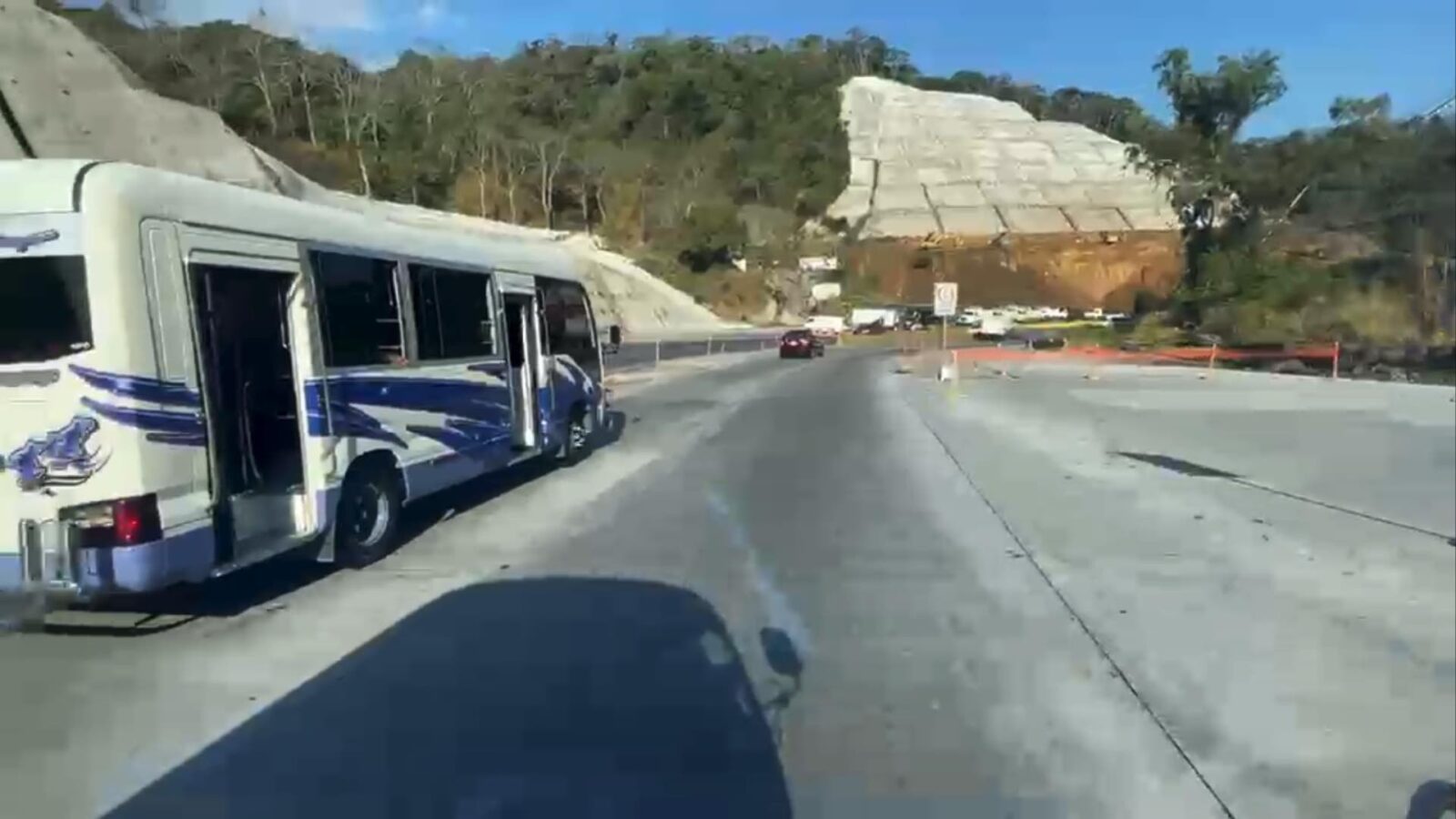 Trabajos de intervención y obras de infraestructura en la carretera a Los Chorros, tramo que permanecerá cerrado este fin de semana.