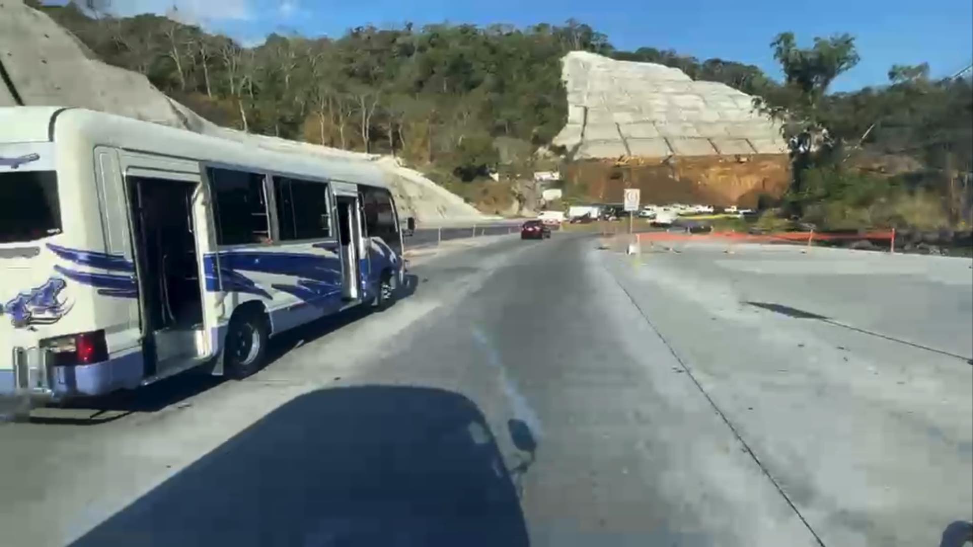 Trabajos de intervención y obras de infraestructura en la carretera a Los Chorros, tramo que permanecerá cerrado este fin de semana.
