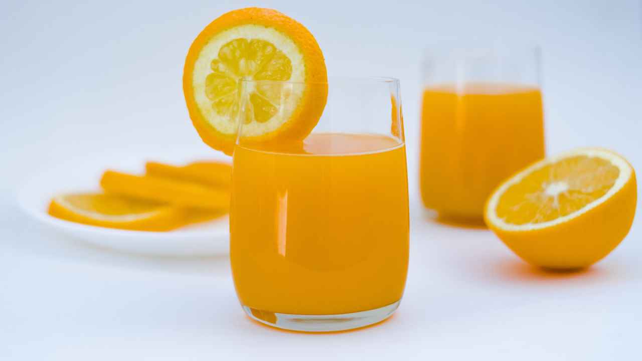 La alimentación equilibrada y la actividad física regular son los pilares para una salud hepática óptima. Foto: Pexels / Tymur Khakimov