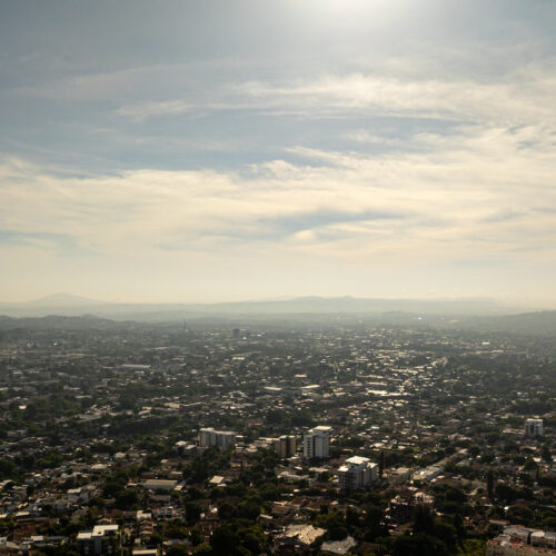 El MARN reporta condiciones estables en El Salvador este 20 de agosto: cielo despejado, sin lluvias y temperaturas de hasta 38 °C. Foto: @MedioAmbienteSV.