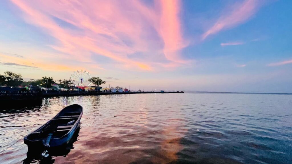 El Golfo de Fonseca en La Unión es un destino único donde la historia colonial, la cultura lenca y la biodiversidad se unen. ¡Un viaje imperdible! Foto: Camarasal