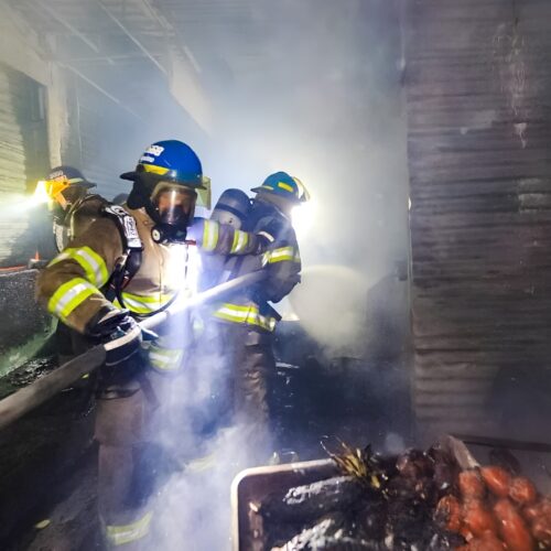 El Tribunal Primero de Sentencia de Santa Ana condenó a 15 años de prisión a un hombre por el delito de estafa continuada tras entregar cheques sin fondos. Foto: @BomberosSV