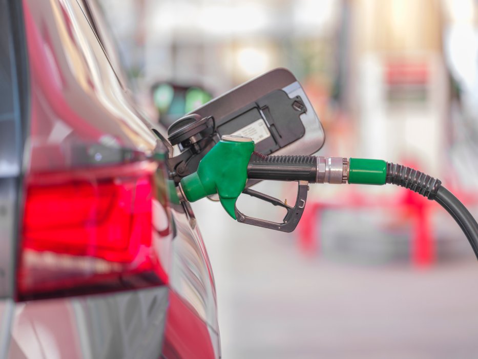 La DGEHM anunció un aumento moderado en los precios de gasolina y diésel del 1 al 14 de septiembre. Foto: Pexels / Engin Akyurt.