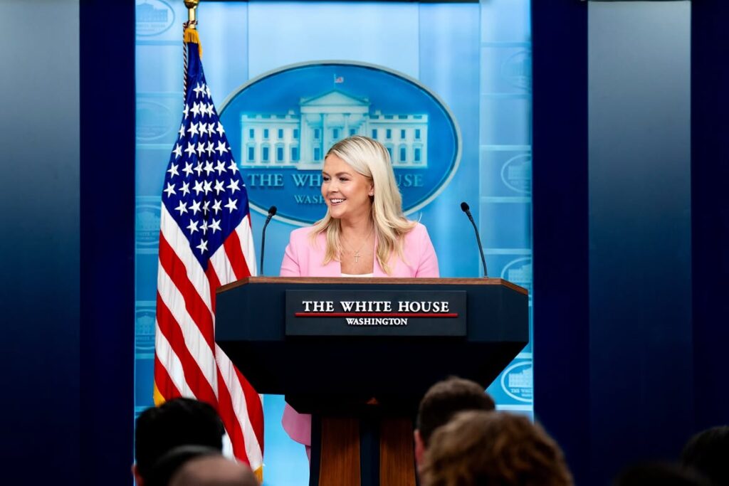 Karoline Leavitt dejará su cargo a finales de agosto tras 18 meses al frente de la secretaría de prensa de la Casa Blanca. Foto: @karolineleavitt