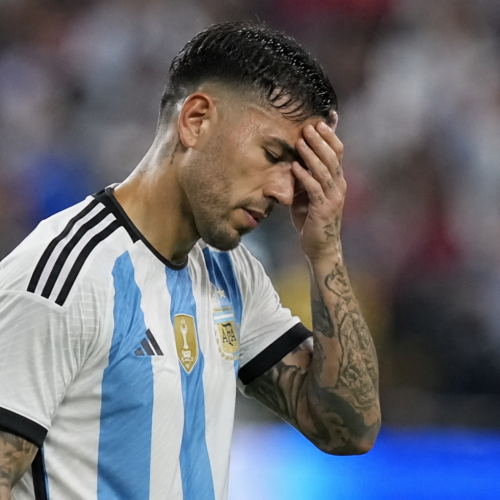 El centrocampista argentino Leandro Paredes durante un encuentro oficial con la selección nacional. Foto: Ilustración.