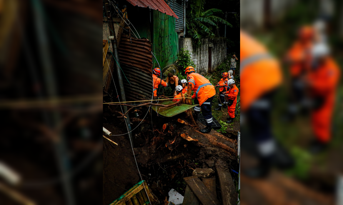 Equipos de Bomberos y Protección Civil finalizaron las labores de rescate y despeje en la zona del incidente. Foto: @PROCIVILSV.