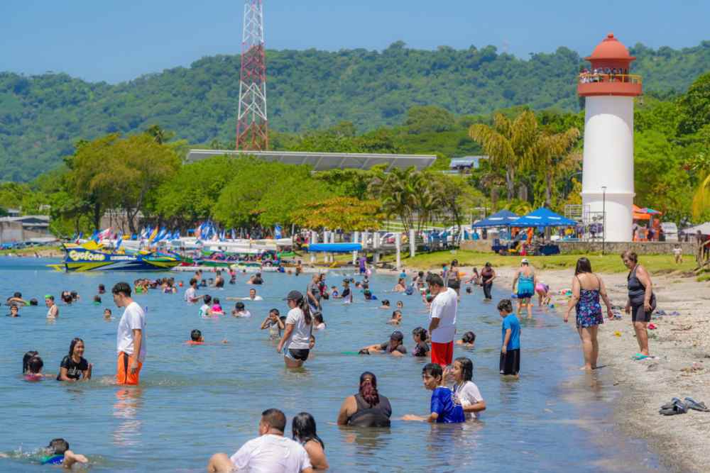 Más de 100 mil elementos de seguridad y socorro mantienen dispositivos activos para garantizar la tranquilidad de los turistas. (Foto: Archivo/Protección Civil)