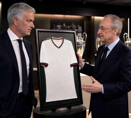 José Mourinho durante su presentación oficial en las instalaciones del Real Madrid. Ilustración IA