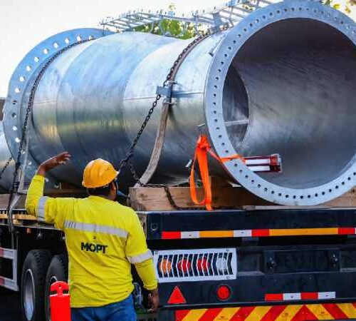 Trabajos de ingeniería para la instalación de la sexta torre del Aerocable en el bulevar Tutunichapa. Foto: SDP