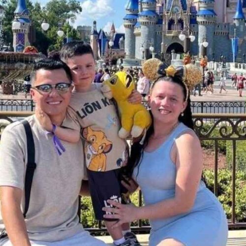 Sara Sanchez y su pequeña hija fallecieron tras el naufragio ocurrido en el Puerto de Nueva York. El padre y esposo, Andres Garcia, sobrevivió al incidente. Foto: Cortesía.