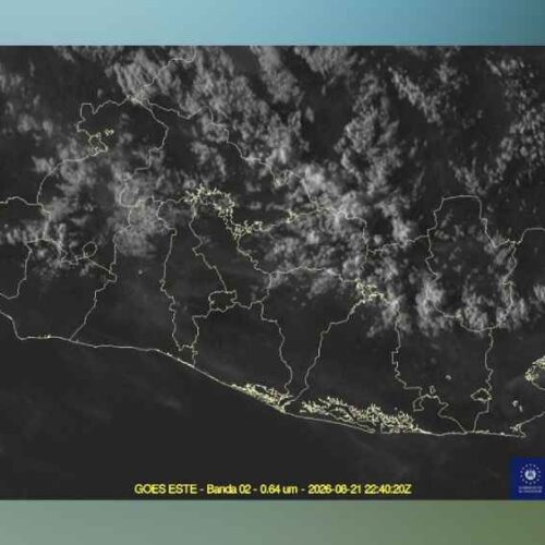 Las autoridades ambientales mantienen vigilancia sobre el desplazamiento de lluvias en el Área Metropolitana de San Salvador. Foto: X / Ambiente