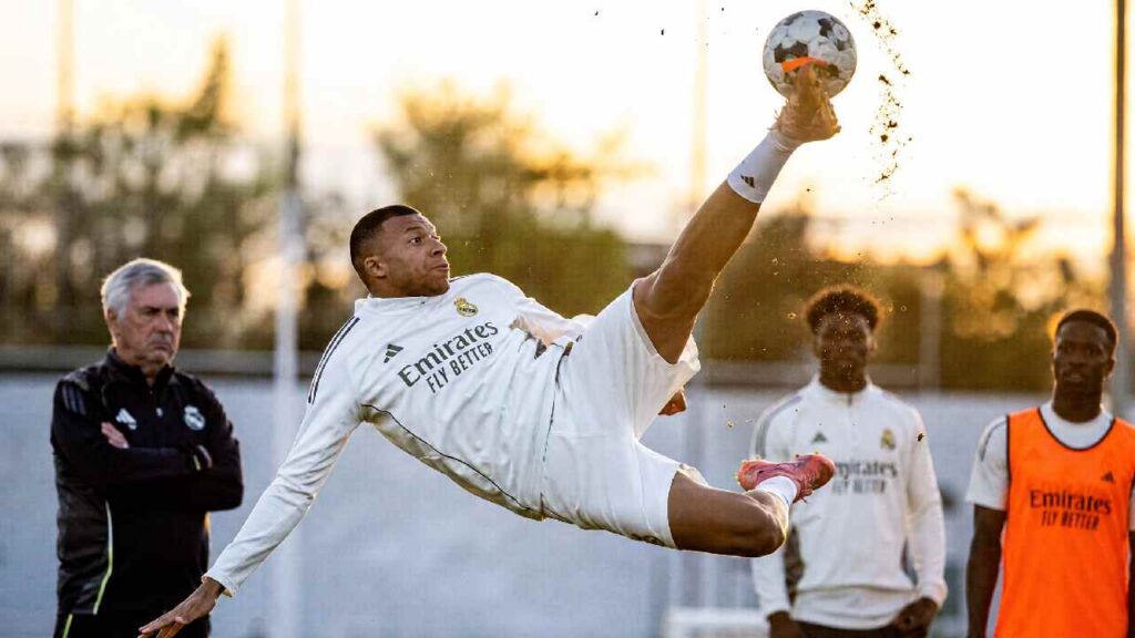 Kylian Mbappé destacó en su primer entrenamiento con el Real Madrid, tras una destacada participación en el Mundial 2026. Manus