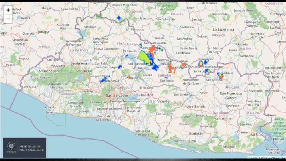 El Ministerio de Medio Ambiente monitorea el desplazamiento de ondas tropicales en el territorio nacional.