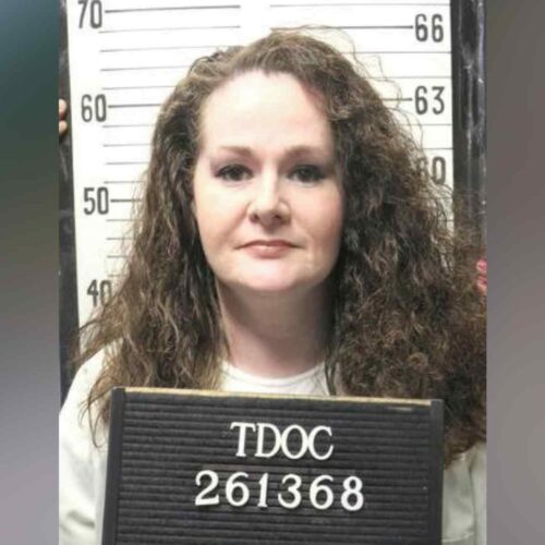 Christa Pike fue condenada a muerte por el asesinato de Colleen Slemmer, ocurrido en 1995. Su ejecución fue suspendida aproximadamente una hora antes de realizarse.